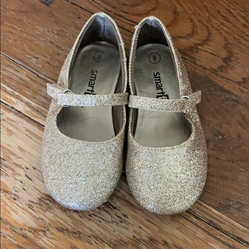 Size 6 gold glitter shoes